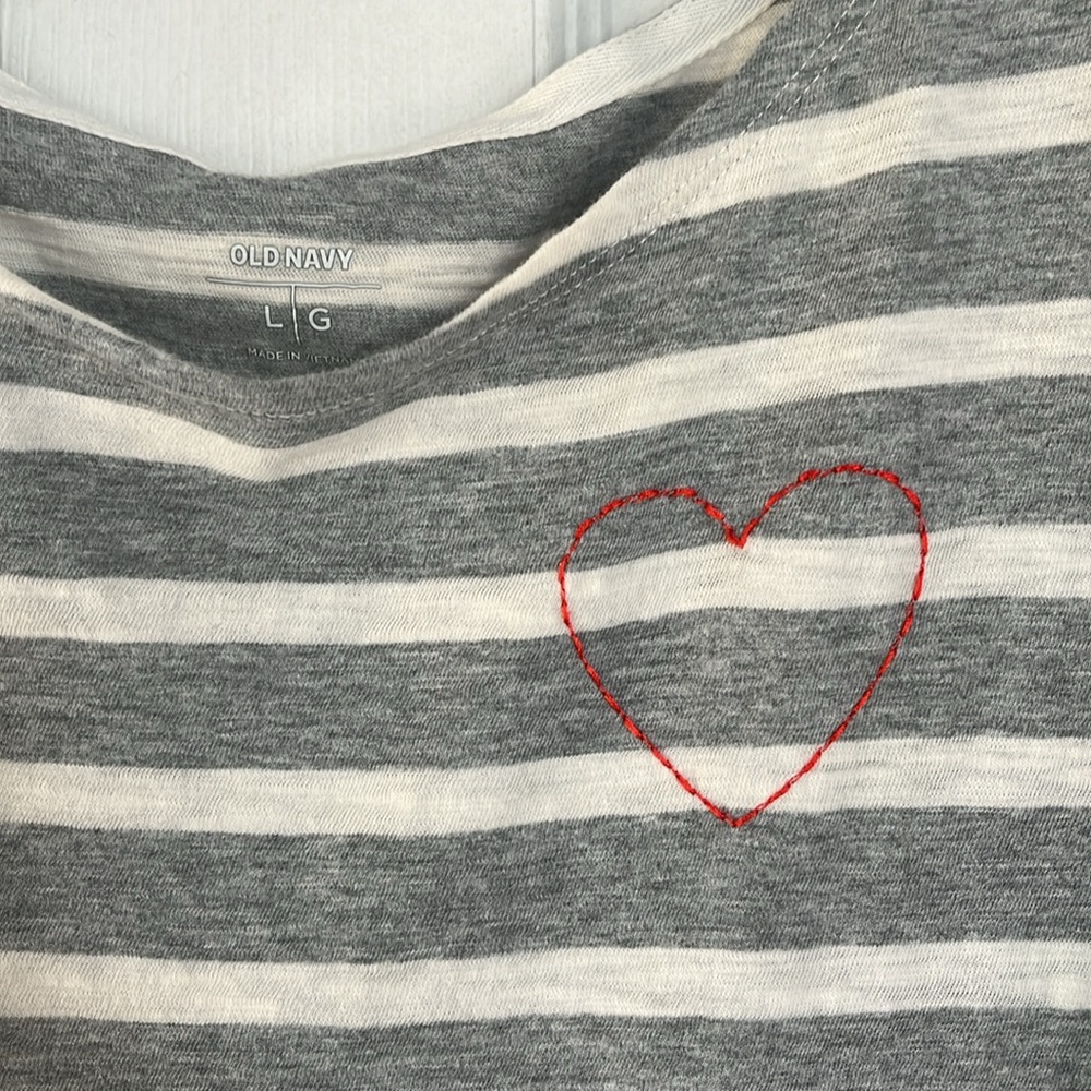 Women’s old navy 3/4 sleeve shirt - Picture 2 of 2